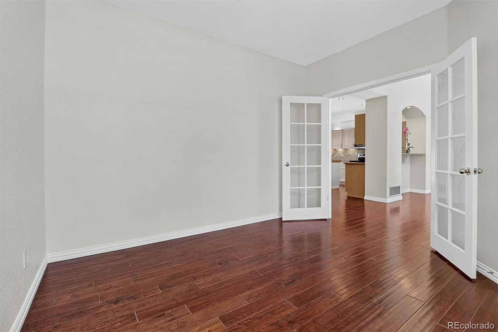 8300 E Fairmount Drive Unit: NN102