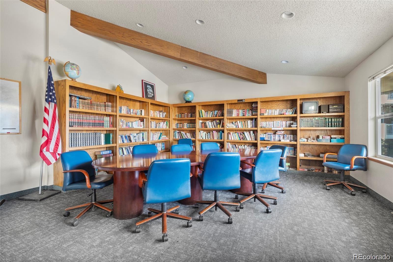 1350 Golden Circle Unit: 308