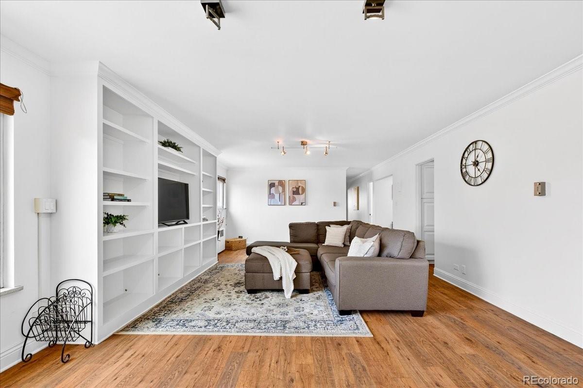 855 N Pennsylvania Street Unit: 411