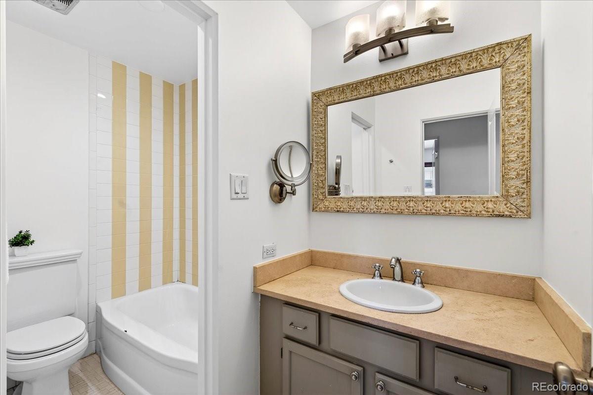 855 N Pennsylvania Street Unit: 411