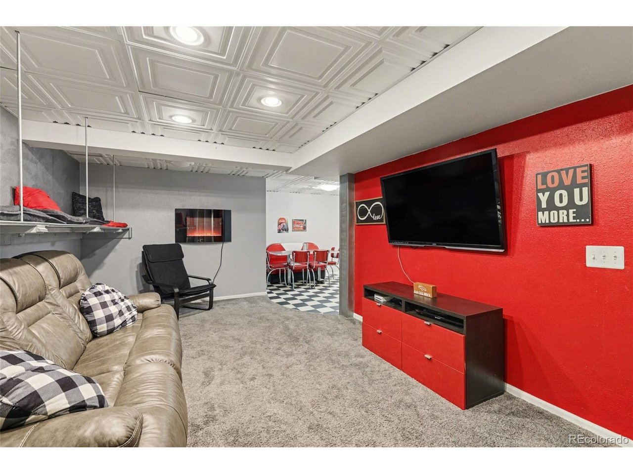 10015 Hooker Ct