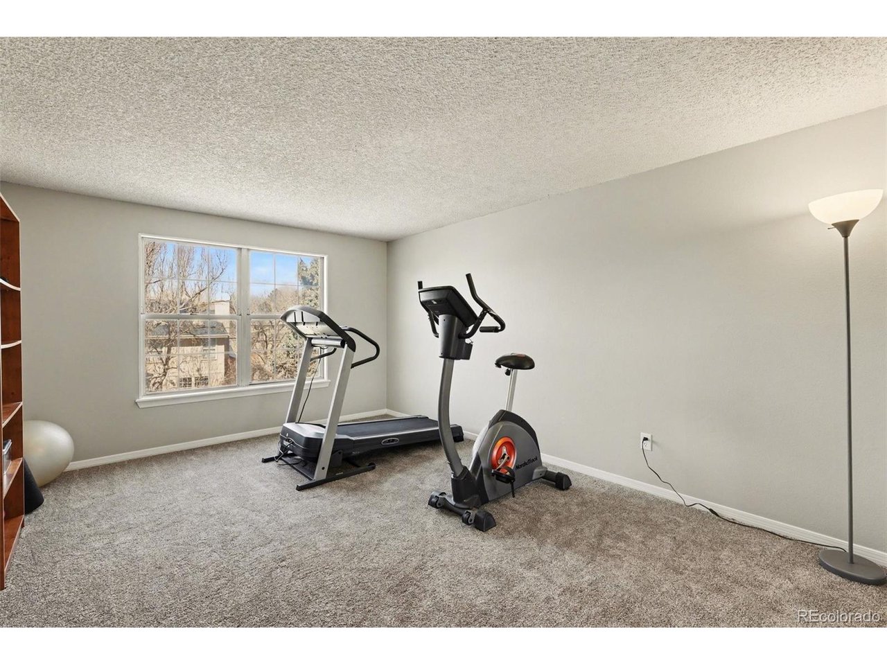 10015 Hooker Ct