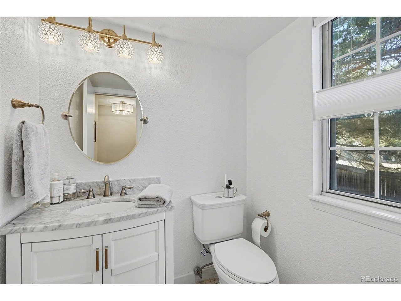 10015 Hooker Ct