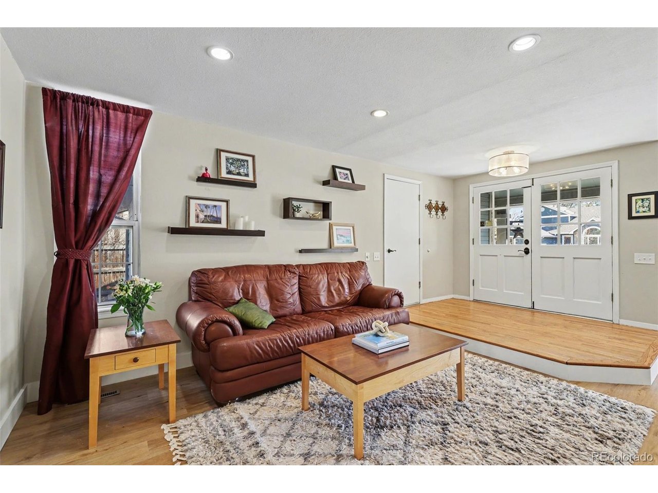 10015 Hooker Ct