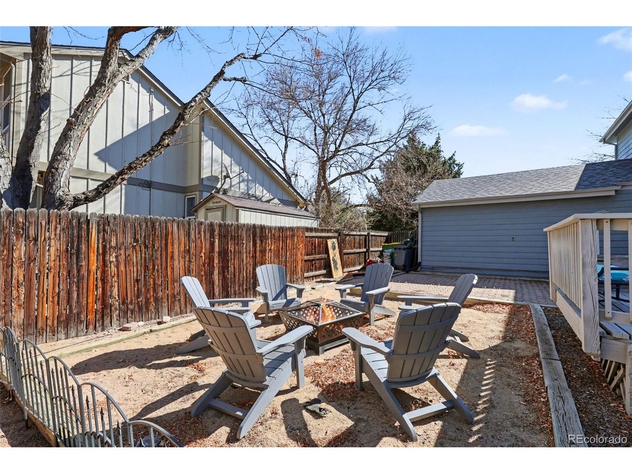 10015 Hooker Ct