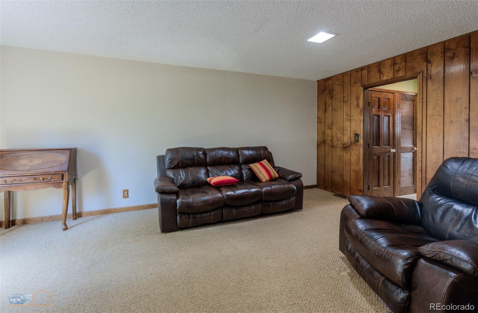 1813 Pikes Peak Street