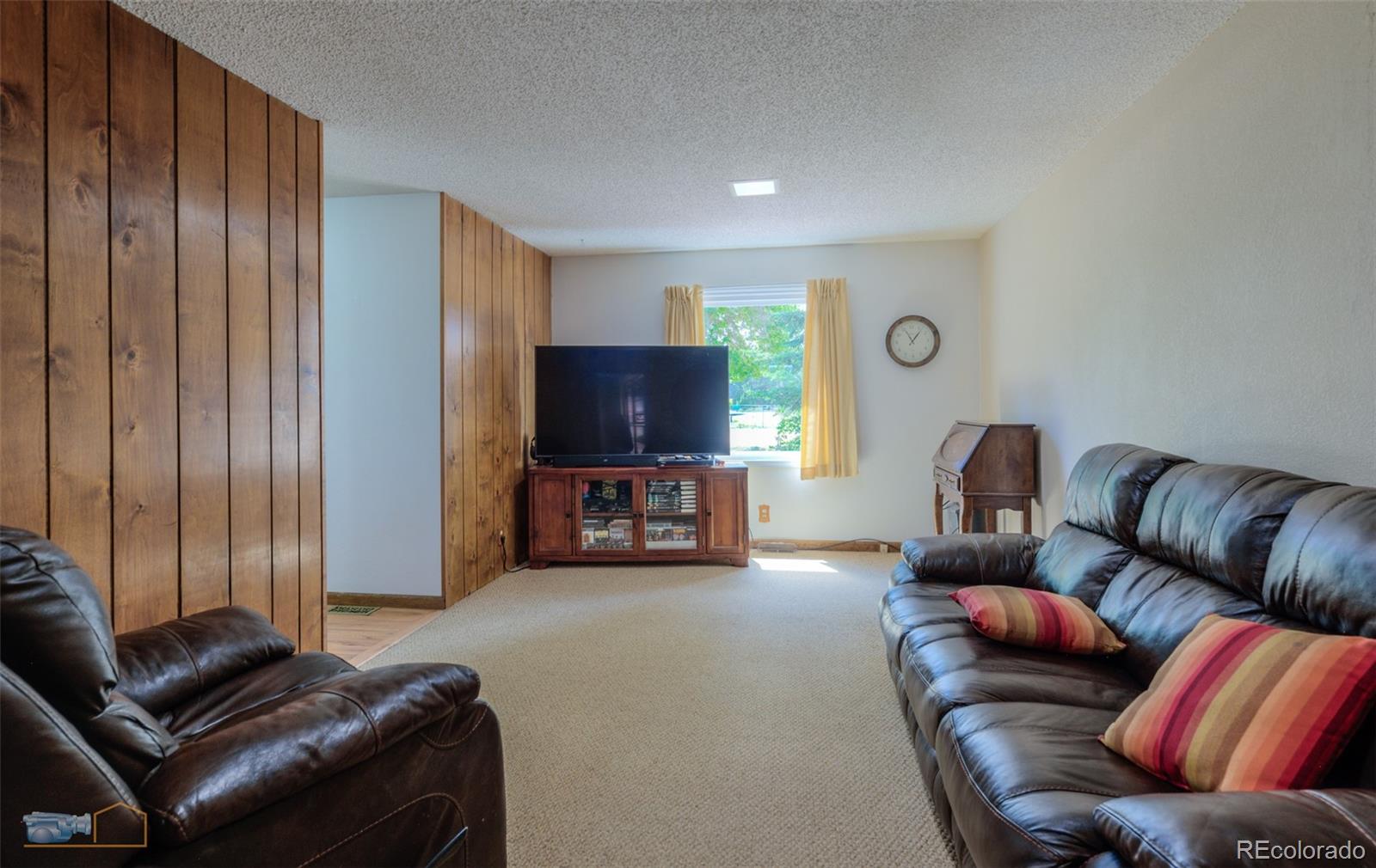 1813 Pikes Peak Street