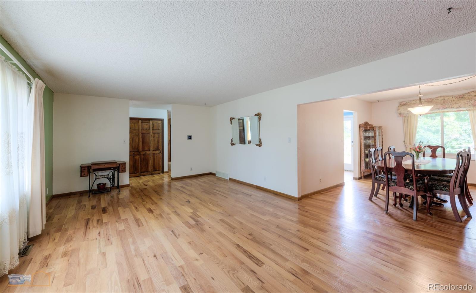 1813 Pikes Peak Street