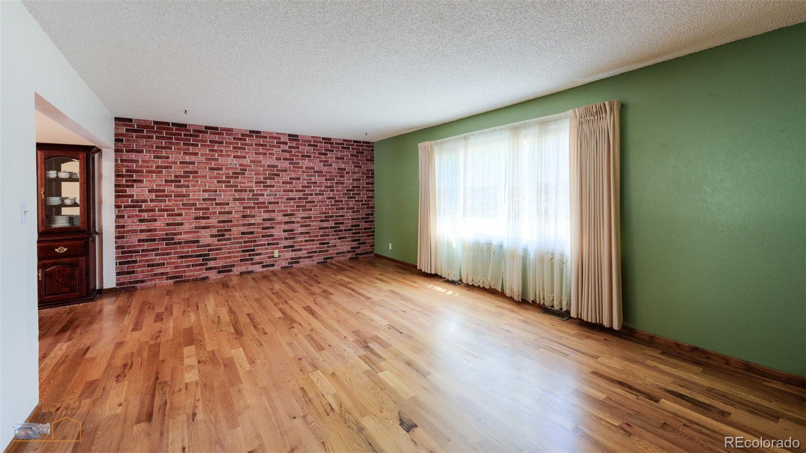 1813 Pikes Peak Street