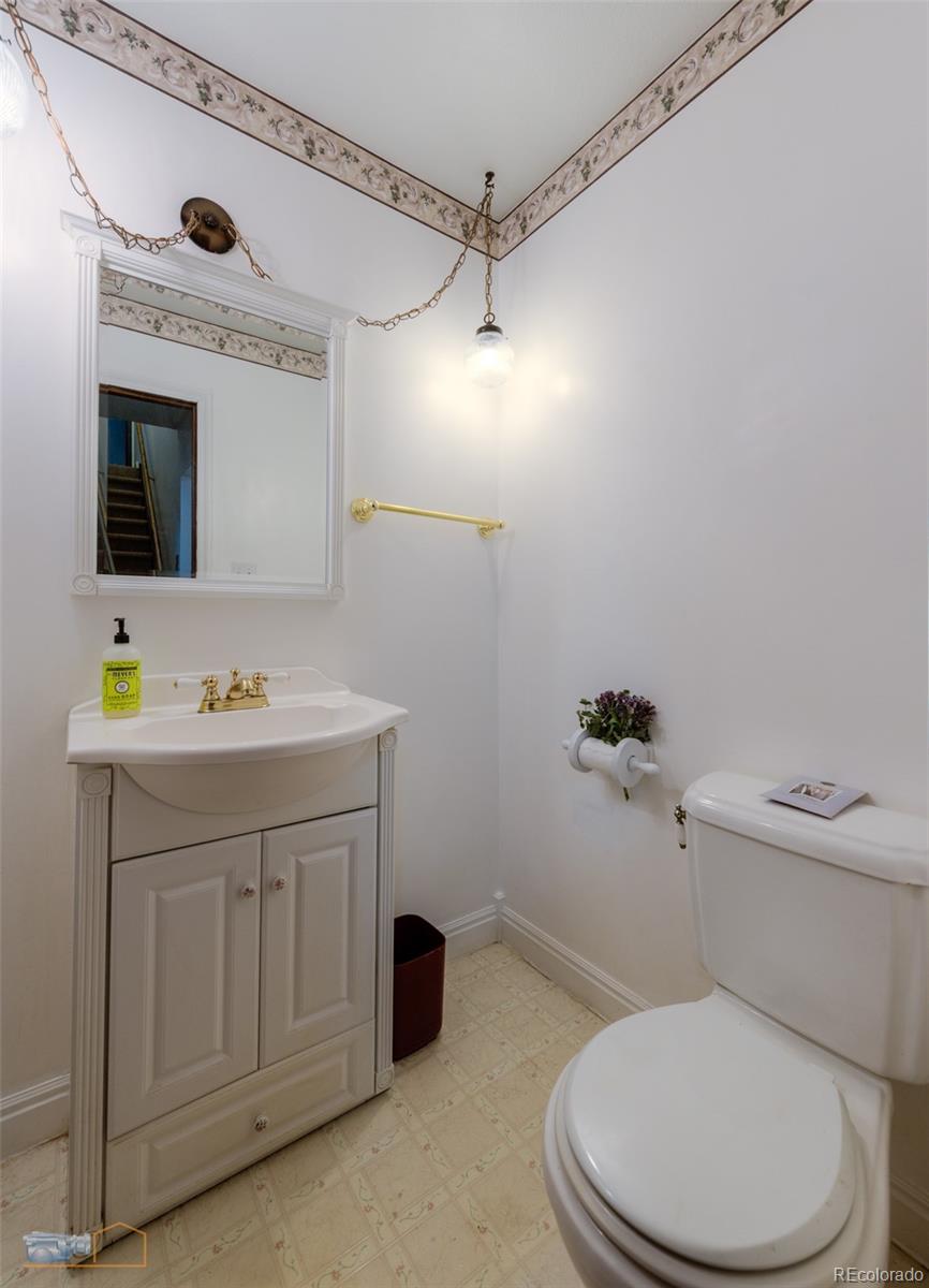 1813 Pikes Peak Street