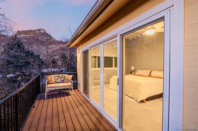 318 Lookout View Court