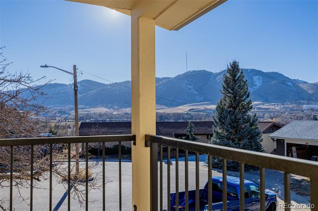 318 Lookout View Court