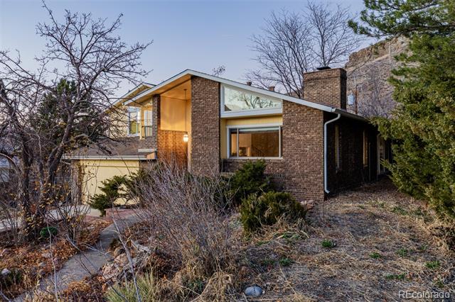 318 Lookout View Court