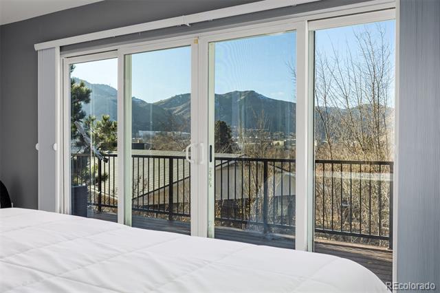 318 Lookout View Court