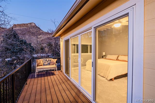 318 Lookout View Court
