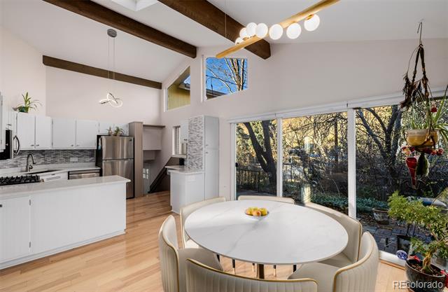 318 Lookout View Court