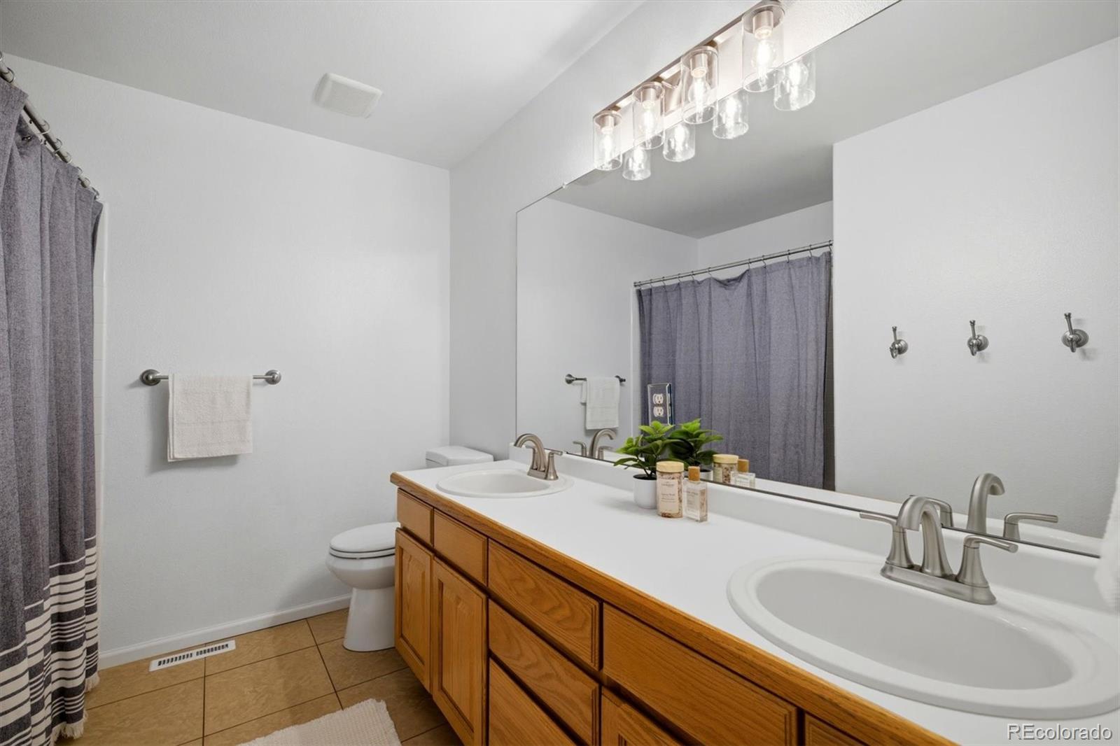 9727 Townsville Circle
