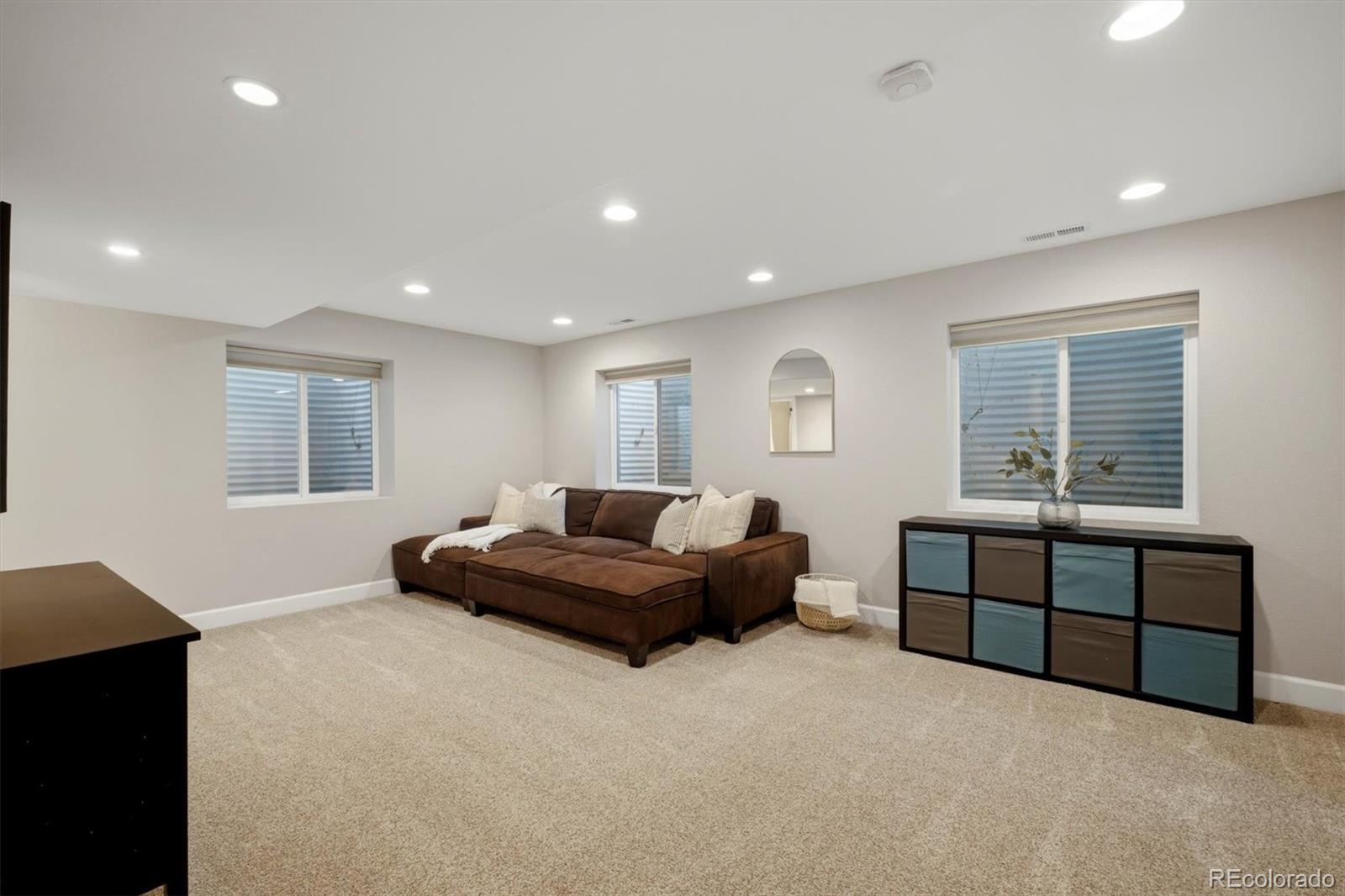 9727 Townsville Circle