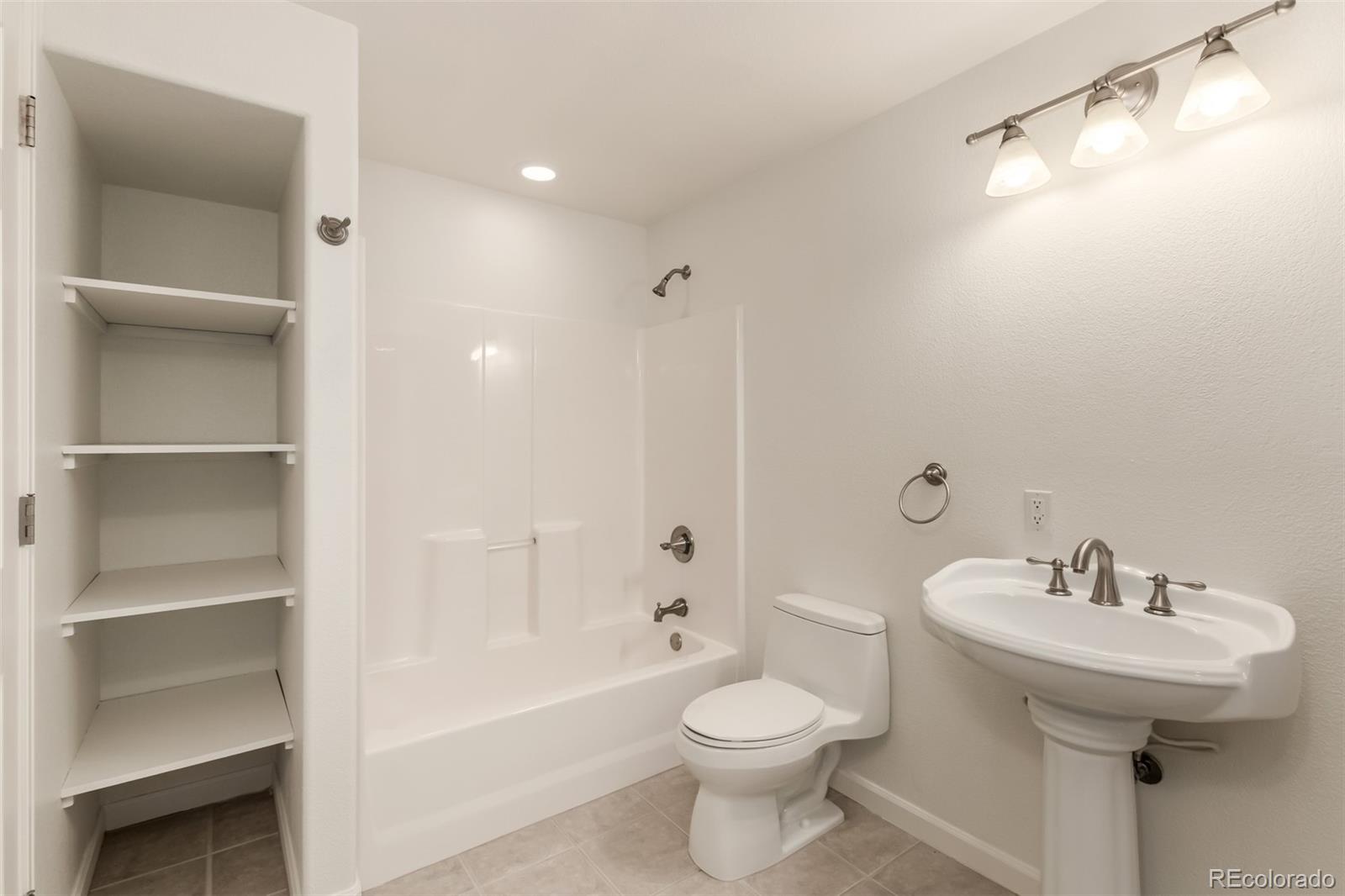 5322 Shetland Court