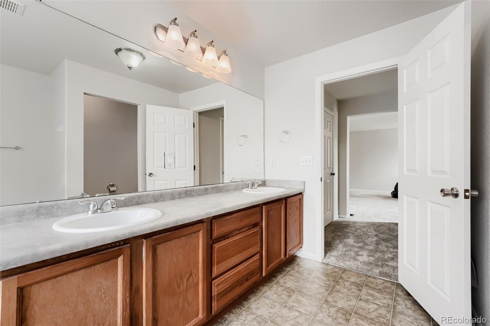 19034 Burlington Place