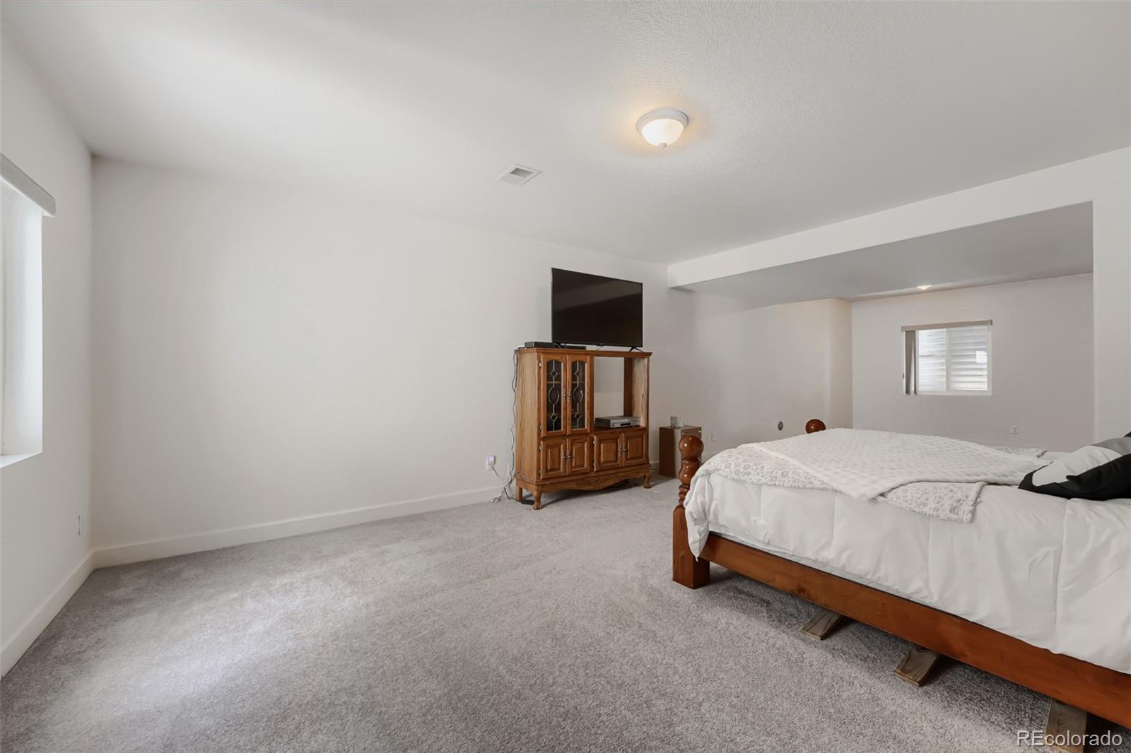 19034 Burlington Place