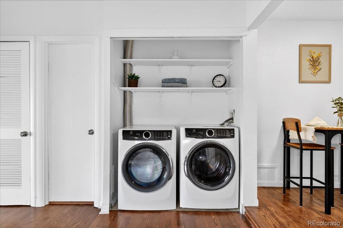 1990 S Irving Street