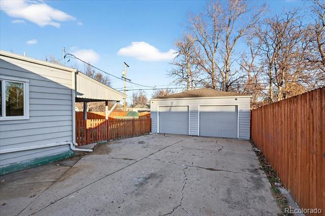 1990 S Irving Street