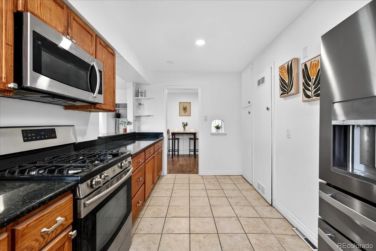 1990 S Irving Street