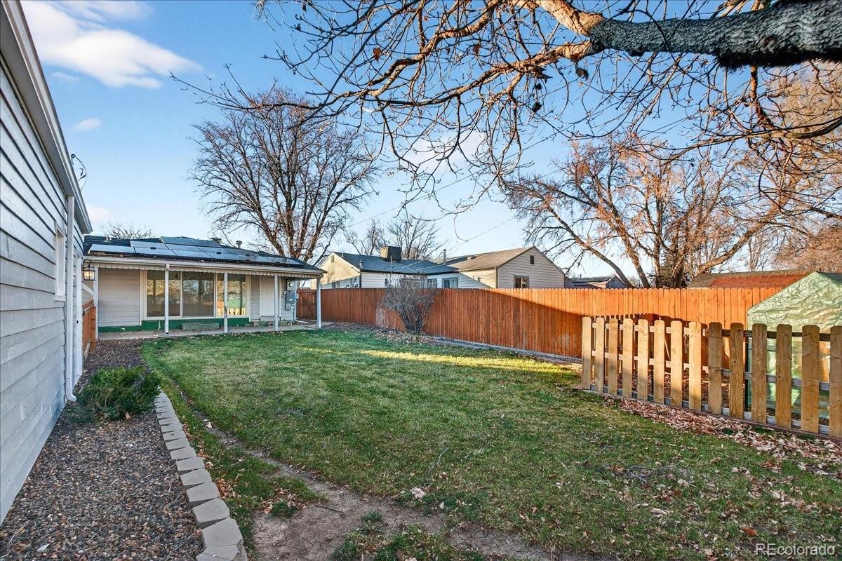 1990 S Irving Street