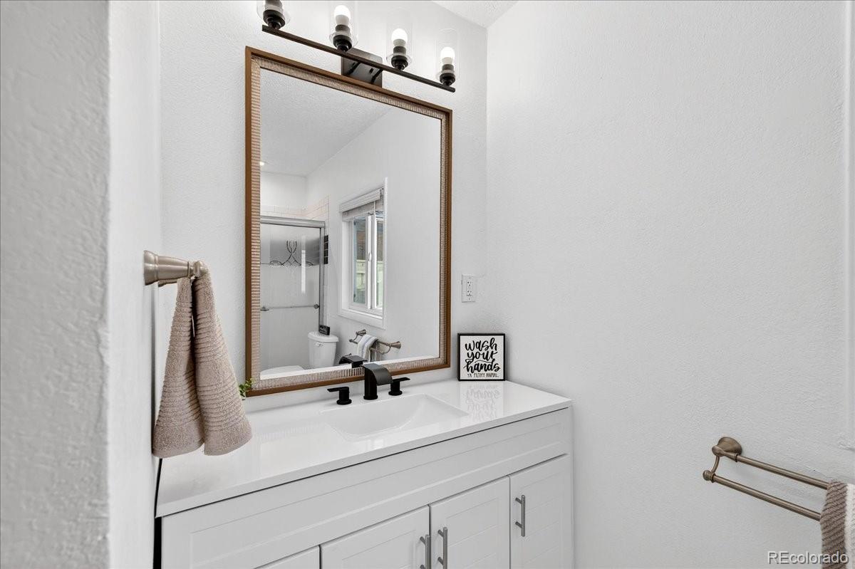 1990 S Irving Street