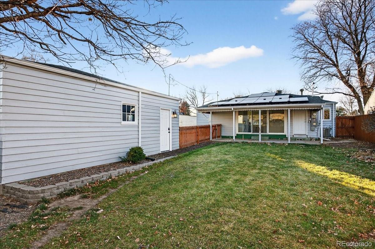 1990 S Irving Street