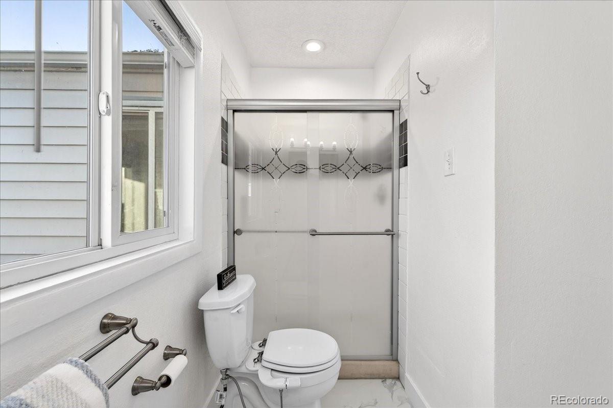 1990 S Irving Street