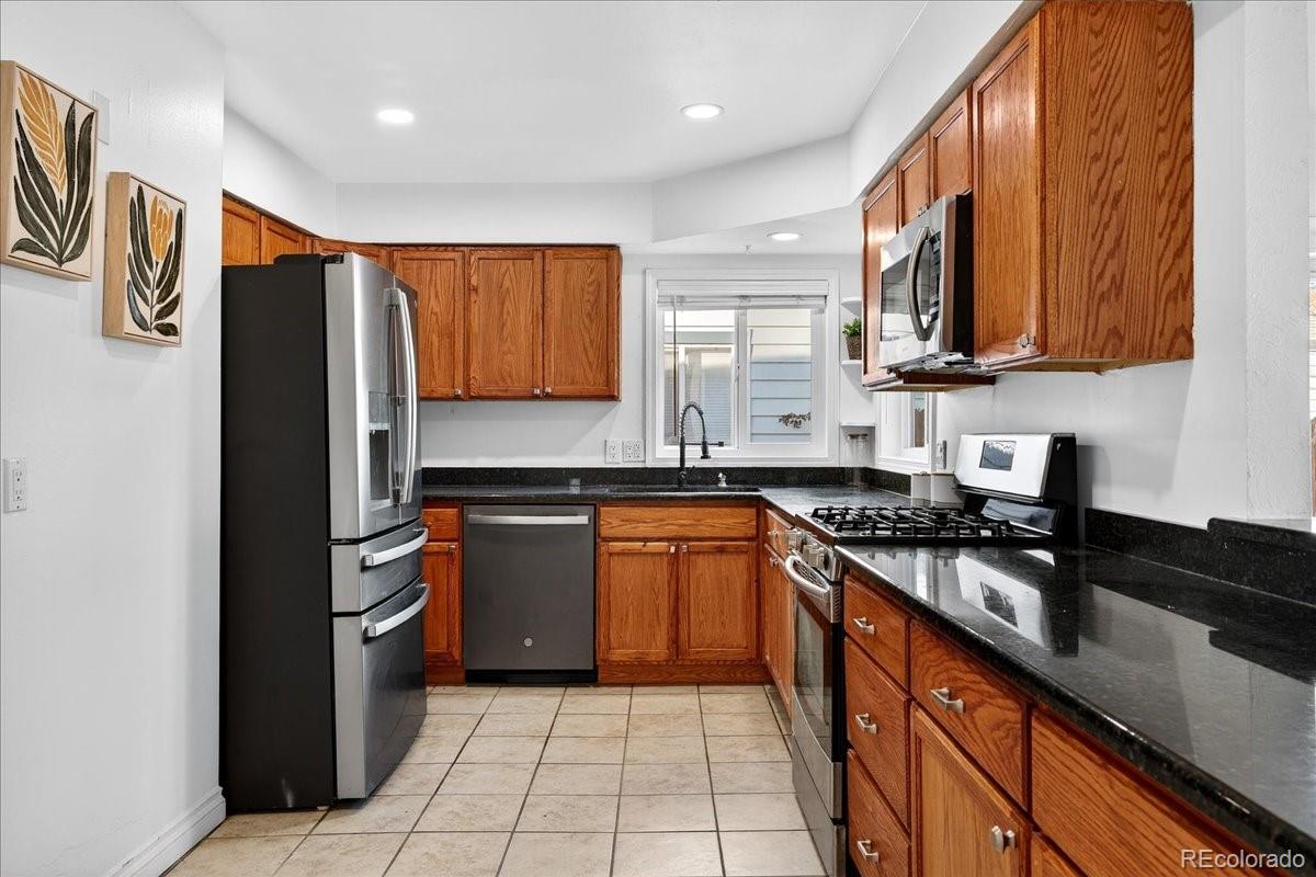 1990 S Irving Street