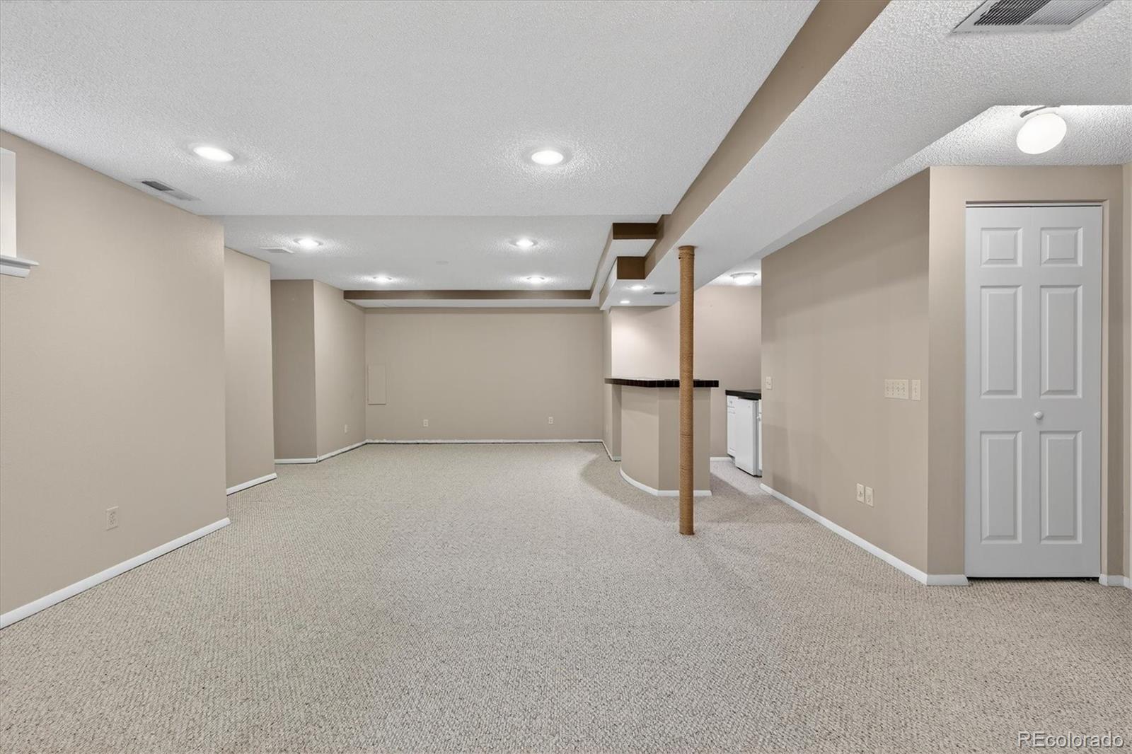8144 Carr Circle
