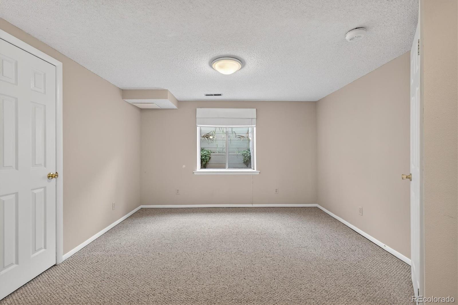 8144 Carr Circle