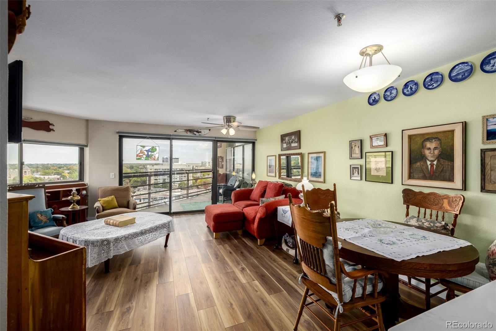 100 Park Avenue W Unit: 1004