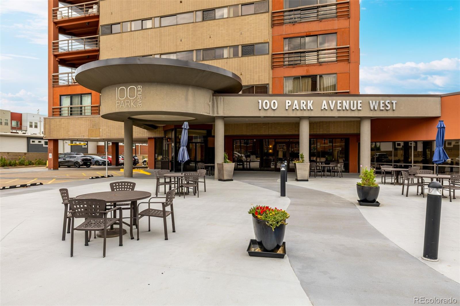 100 Park Avenue W Unit: 1004