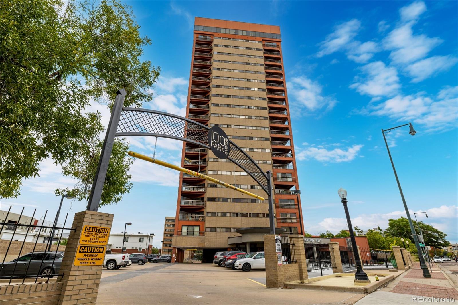 100 Park Avenue W Unit: 1004