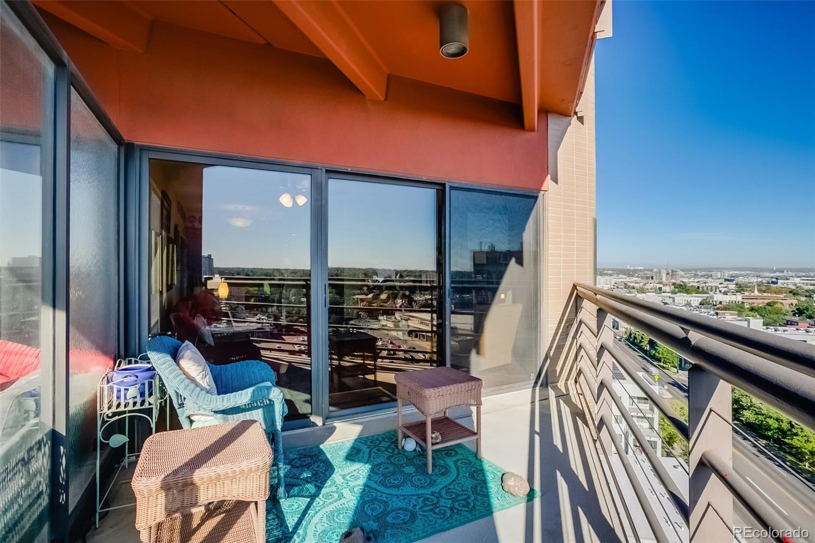 100 Park Avenue W Unit: 1004