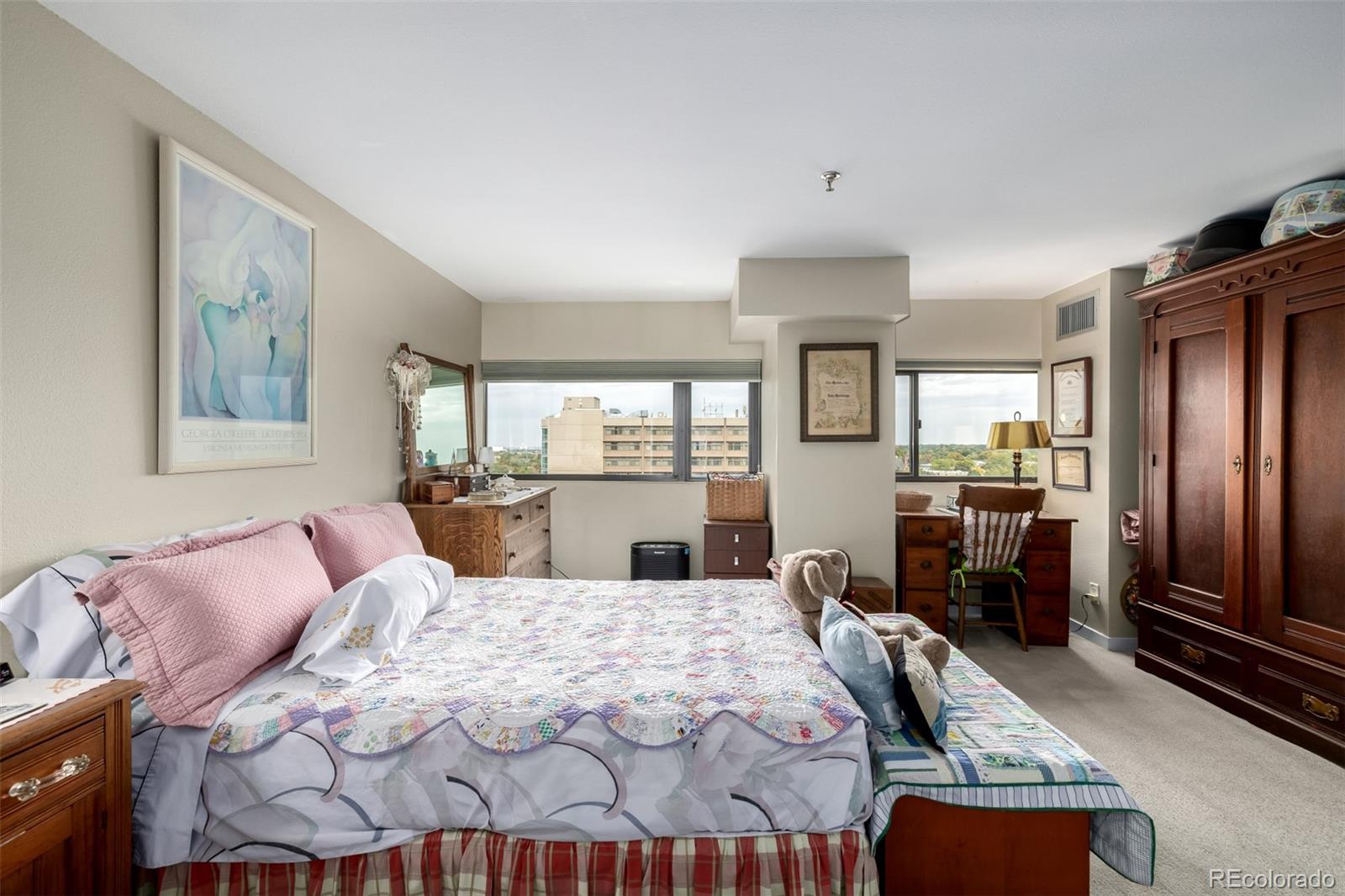100 Park Avenue W Unit: 1004