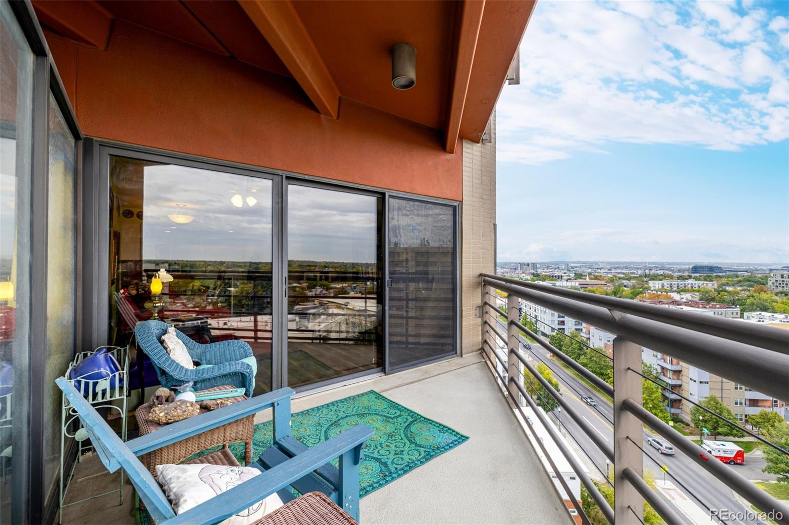 100 Park Avenue W Unit: 1004