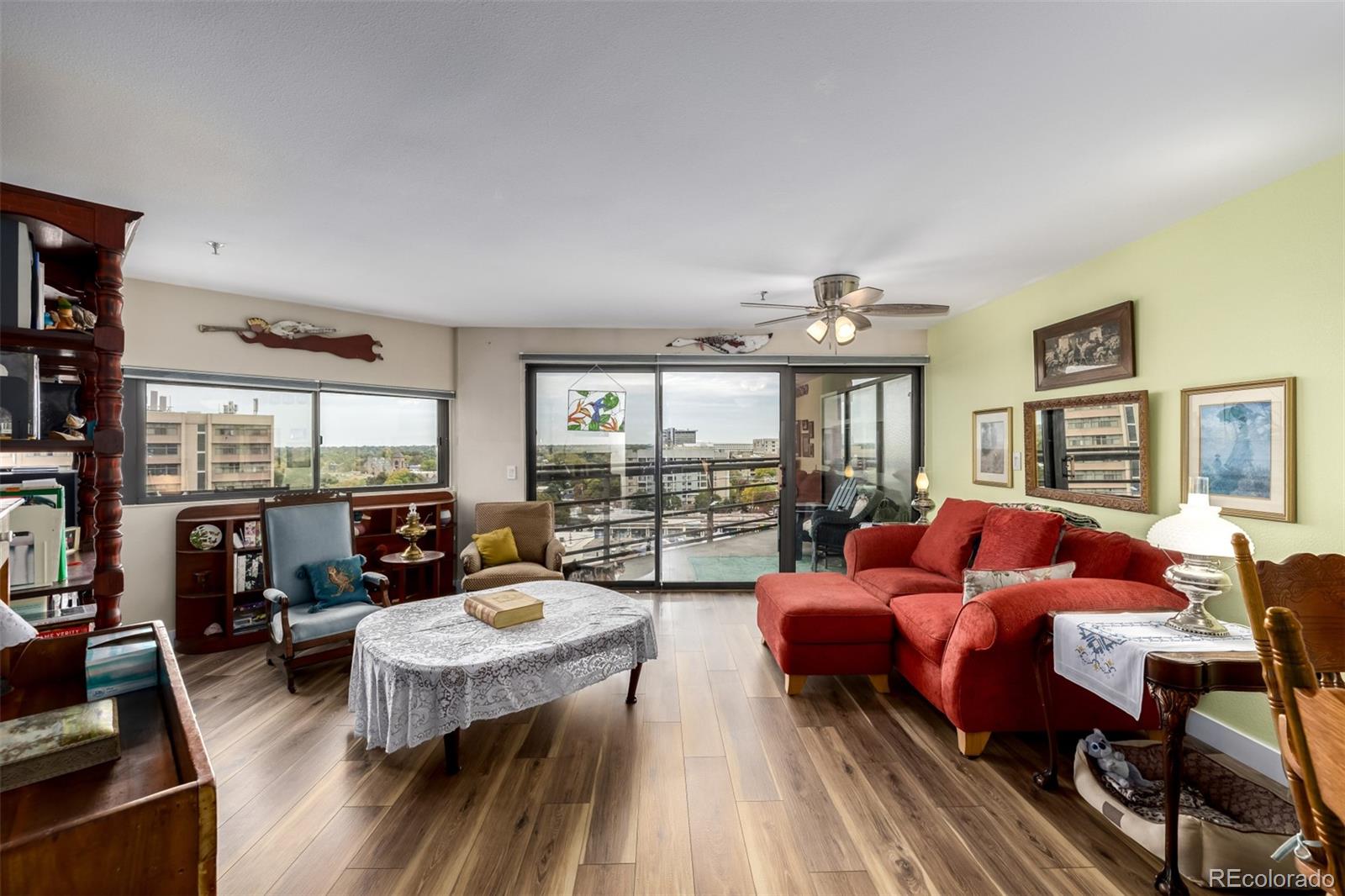 100 Park Avenue W Unit: 1004