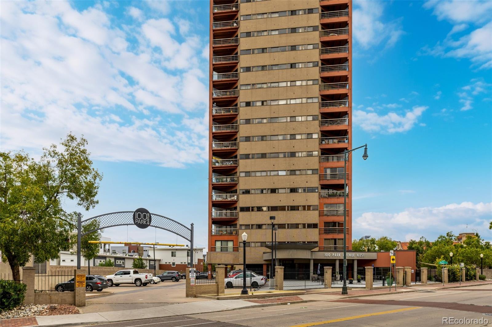 100 Park Avenue W Unit: 1004