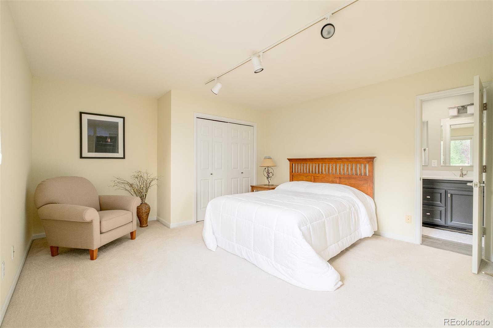 5369 Evergreen Heights Drive