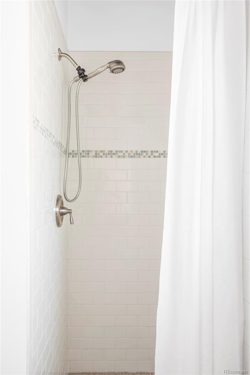 3733 N Franklin Street