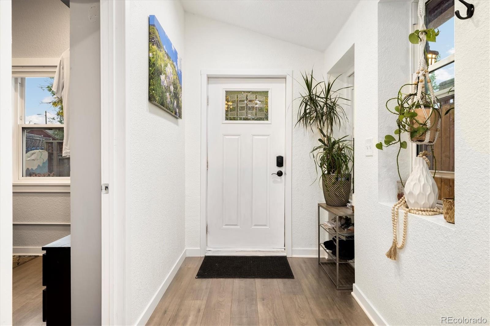 845 N Mariposa Street