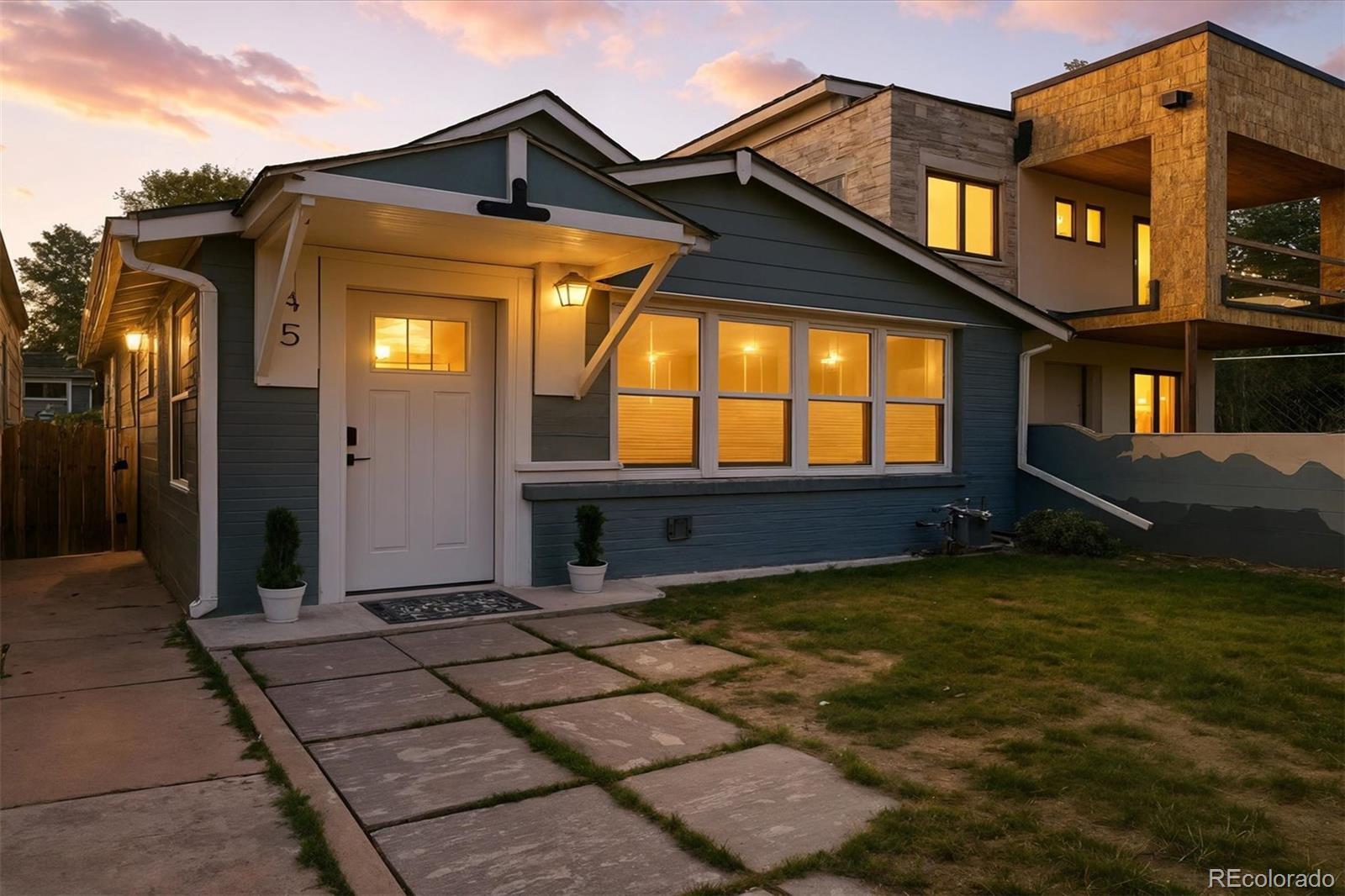 845 N Mariposa Street