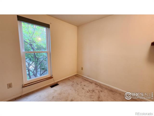 201 W Sycamore Lane