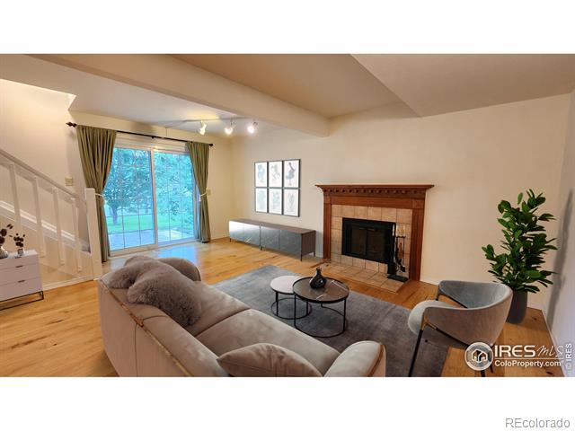 201 W Sycamore Lane