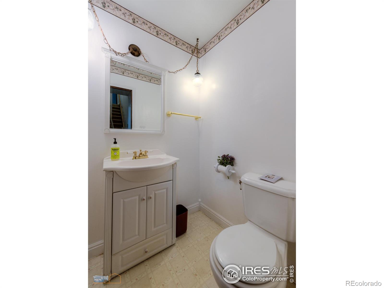 1813 Pikes Peak Street